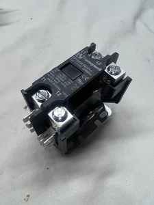 Honeywell DP1040A5005 Definitivschütz 1P 40A 24VAC Spule - Bild 1 von 12