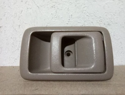 Manija de puerta interior derecha Toyota Tacoma Pickup Truck 4Runner 1996-02 04 bronceado/roble Foto 1 de 2