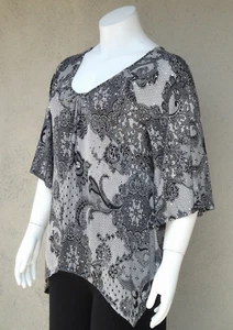 Nueva blusa para mujer talla grande negra gris estampado cola de tiburón talla 1X 2X 4X - Imagen 1 de 4