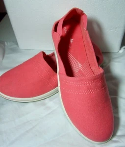 Clarks Cloud Steppers Canvas Slip-Ons Breeze Step Bright Coral Size 9 - Picture 1 of 1