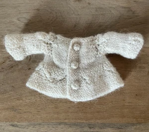 Hazel Village Ivory Pullover für Puppen weicher Alpaka Strick 3 Knöpfe Limited Edition - Bild 1 von 3