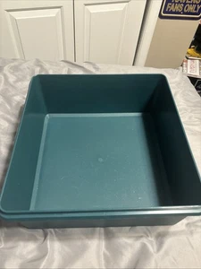 Vintage Tupperware Green Square Keeper 12x12x5" NO LID - Picture 1 of 5