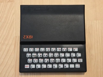 Sinclair ZX81 with new keyboard, 2kB RAM, composite video, tested and working - Bild 1 von 4