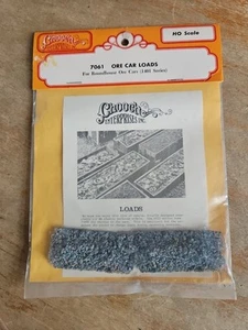 Chooch HO Scale 7061 Ore Car Loads for Roundhouse NEW - Picture 1 of 3
