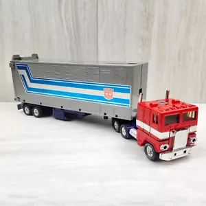 OPTIMUS PRIME - TRANSFORMERS G1 - RUB DECAL - VINTAGE 1982 HASBRO TAKARA FIGURE - Picture 1 of 23