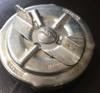 79 80 81 Ford Mustang NOS Motorcraft Gas Tapa Combustible "S" en Remache Foto 1 de 4