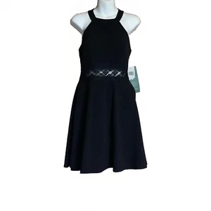 Abito Peekaboo nuovo My Michelle taglia 7 blu navy senza maniche aderente e svasato - Foto 1 di 8