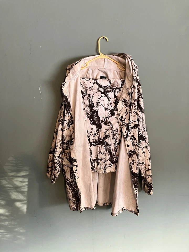 Natgear Snow camo pullovers/XL large size for puttimg on over cloths - Image 1 of 4