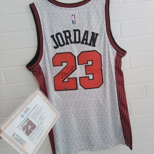 Michael Jordan #23 Chicago Bulls signiertes handsigniertes Trikot weiß mit... - Bild 1 von 5