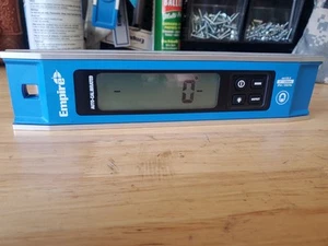 Empire 9inch Magnetic Digital Torpedo Level - Picture 1 of 4