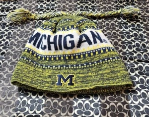 Università del Michigan Adidas cappello invernale con trecce blu bianco giallo  - Foto 1 di 2