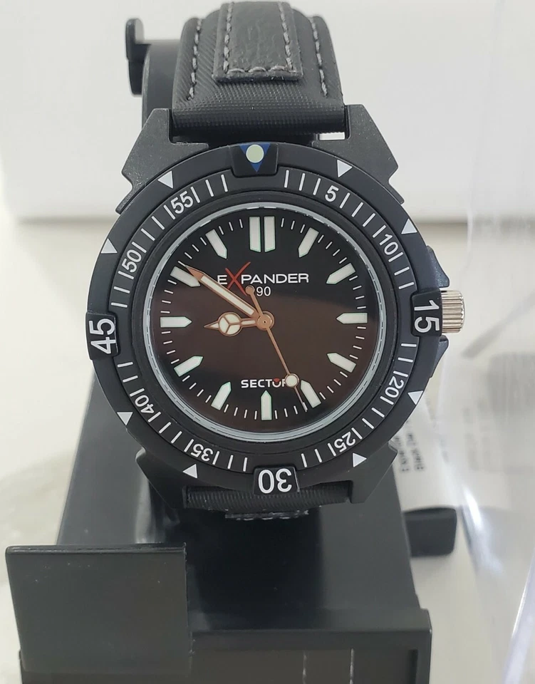 sector R3251197025 Expander 90 Watch