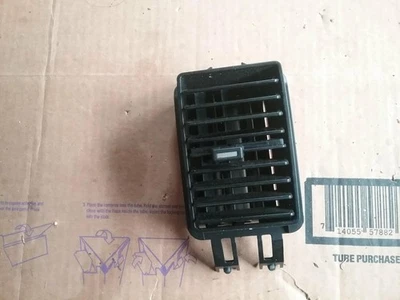 Nissan 300ZX 1984-1989 tablero calor aire acondicionado ventilación R/H lado del pasajero negro Foto 1 de 2