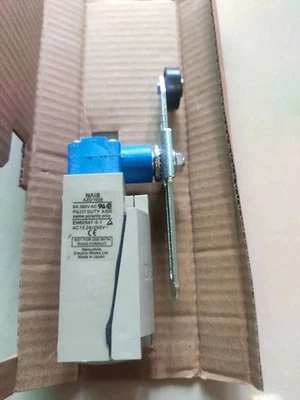 1 PCS Panasonic AZD-1008 travel switch limit switch - Photo 1/4
