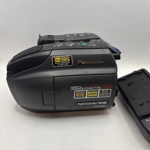 Panasonic PV-L501D Palmcorder Palmsight VHS-C Camcorder Video Camera TESTED WORK - Picture 1 of 15