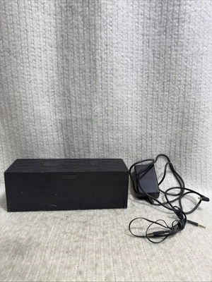 Sistema de altavoces portátiles Jawbone Big Jambox grafito hexagonal excelente problema de batería Foto 1 de 4