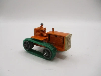 MATCHBOX LESNEY #8a CATERPILLAR TRACTOR RESTORED. NEW TREADS NEAR MINTY CODE 3 - Image 1 of 4