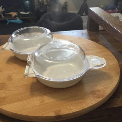 Juego de (2) ~ Nordic Ware Microondas Huevos 'N Muffin Pan, Blanco, 4.75” X 4.75” Foto 1 de 4