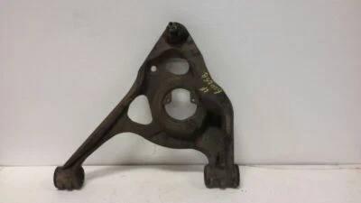 Brazo de control inferior inferior delantero izquierdo usado se adapta a: Chevrolet Express 1500 2006 Foto 1 de 4