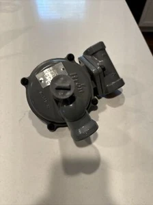 New Itron B-42 Gas Pressure Regulator Valve B42RHP - Picture 1 of 9