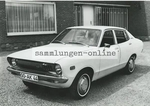 DATSUN s/w Foto Auto Photograph Photo Fotografie 4 Türer Automobil - Bild 1 von 2