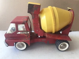 STRUCTO TURBINE VINTAGE CONCRETE TRUCK USED 13” L MADE USA TO RESTORE OR PAINT - Picture 1 of 7