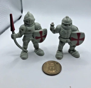 PVC Crusader Knights 2-3/4" Action Figures Lot Of 2 - Picture 1 of 4