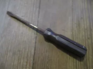 "Destornillador Vintage Tool #94 Pequeño Marrón 6" Plástico Manija Hong Kong ¡Muy Bonito! - Imagen 1 de 6