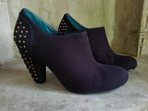 LONDON REBEL Camron black ankle booties heels gold studs sz 8M - Picture 1 of 7