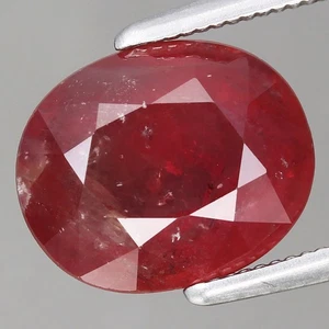 Rubí rojo anaranjado térmico natural ovalado de 3,3 quilates 9,49 x 7,83 mm Madagascar, África - Imagen 1 de 4