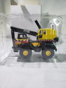 2003 Hasbro Tonka Mini Mighty Replica Backhoe 1:64 Scale Die Cast Maisto - Picture 1 of 5