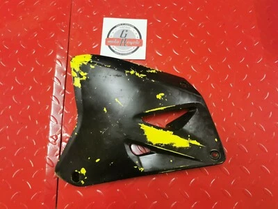 Крышка радиатора левого топливного бака Suzuki RM250 2003 RM125 2002 2004 - Изображение 1 из 4