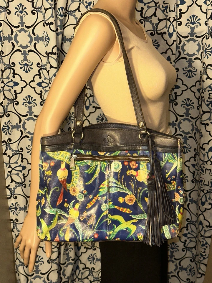 Bolso de mano Patricia Nash de cuero amapola en Birds of Paradise Patriot azul Foto 1 de 4