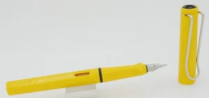 Lamy Safari Yellow & Chrome Fountain Pen - Fine Nib - New In Box w/Converter - Picture 1 of 6