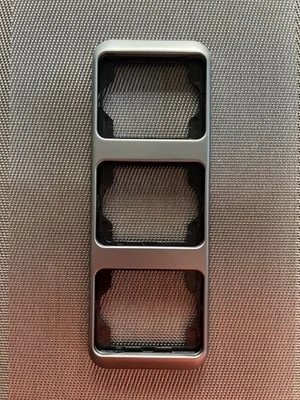 Busch Jaeger Alpha nea platin Rahmen 1733-20 3-fach senkrecht  neu - Bild 1 von 2