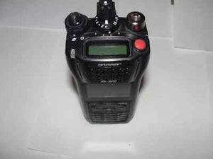 HARRIS XL-200 Portable 2-Way Radio (one broken battery tab , powers up) see pics - Afbeelding 1 van 24