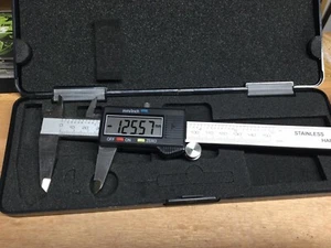 Verniers Digital 150mm 6” Hardly Used Caliper - Picture 1 of 3