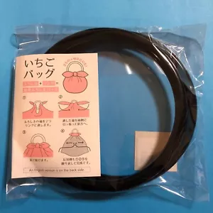 Due Anelli Neri per Borsa Fragola Utilizzando Tessuto Avvolgente Furoshiki Giapponese - Foto 1 di 5