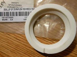 Durametallic lip seal GF duraflon QF3A2125AB3 2.125" DMC F3A2125AB - Picture 1 of 2