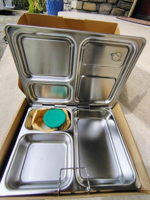 PLANETBOX  LaunchStainless Steel Metal 4 Compartments Bento LUNCH BOX Planet Box - Image 1 of 4