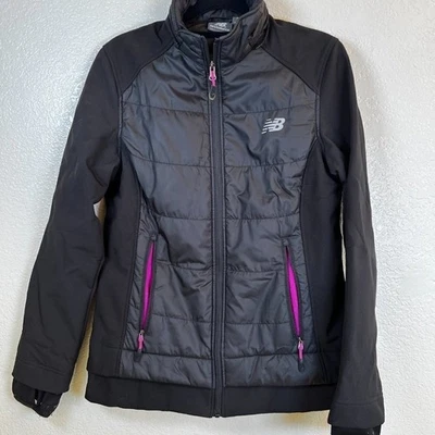 Chaqueta New Balance Mujer Negra Rosa Caliente Acento Cremallera Completa Forrada de Vellón Talla Pequeña Foto 1 de 4