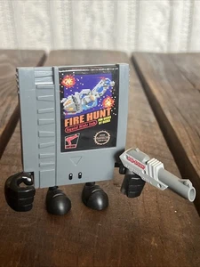 Fire Hunt SO Analog 10-Doh! Lootcrate Exclusive NES Cartridge Figur - Bild 1 von 9