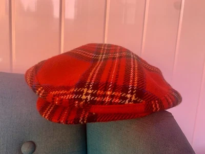 Gorra de Newsboy New York Hat Co de Colección Roja Tartán Lana Hecha en EE. UU. Talla Mediana Foto 1 de 4