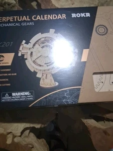 Rokr Ewiger Kalender Technische Zahnräder LK201 Holzpuzzle Neu und versiegelt - Bild 1 von 2
