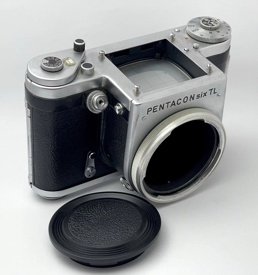 Cámara SLR de formato medio con pantalla de cuadrícula Pentacon Six TL reparada/calibrada Foto 1 de 4