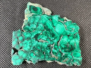 Losa de cristal de malaquita, piedra de malaquita verde, fabricación de joyas, decoración del hogar, 50457 - Imagen 1 de 8