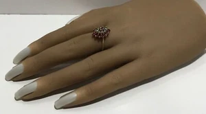 10 Karat Gelbgold Rubin & Diamant Cluster Halo Ring signiert GTR Gr. 8 - Bild 1 von 13