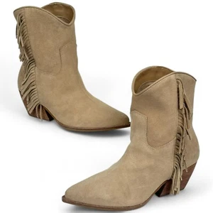 Steve Madden Women's Wolfer Ankle Booties 8M Beige Suede Fringe Cowboy Boots - Picture 1 of 17