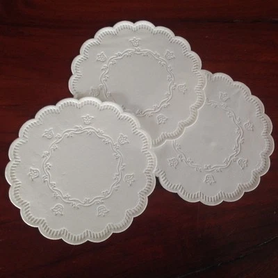 50 x Posavasos de papel blanco en relieve para café, bebidas, cócteles Foto 1 de 2