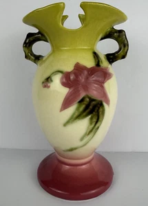 Vaso vintage scafo ceramica rosa/verde bosco doppio manico dipinto a mano USA 7" H - Foto 1 di 10